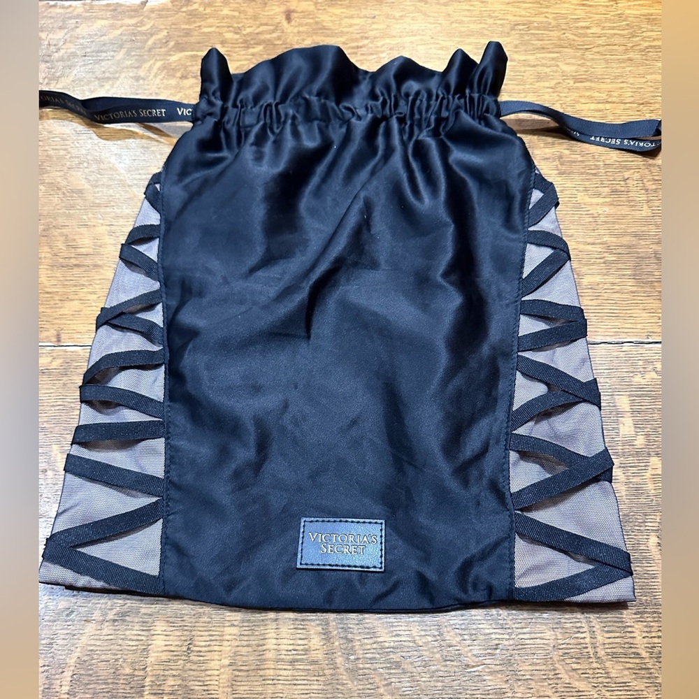 Victoria's Secret‎ Black Drawstring Bag